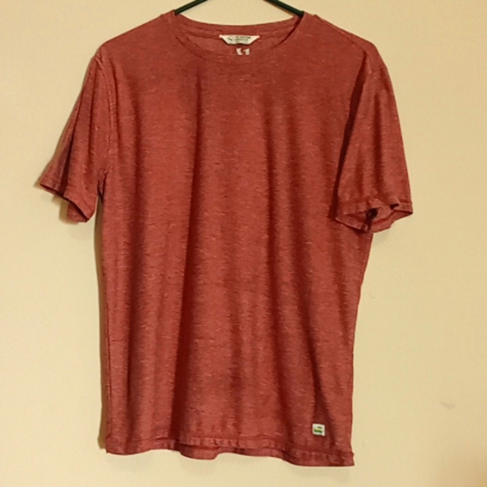 Vuori Strato Tech Tee Shirt Mens Small - Heathered Red